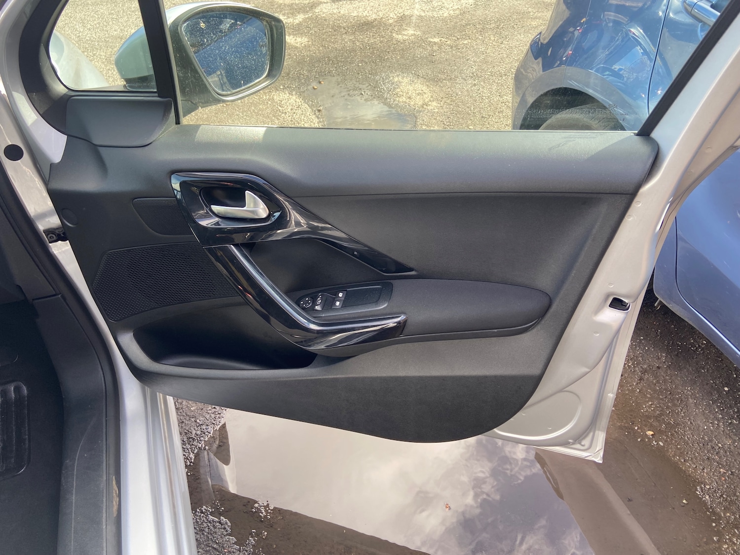 Used Peugeot 208 2012 for sale - 77743435: Photo 34