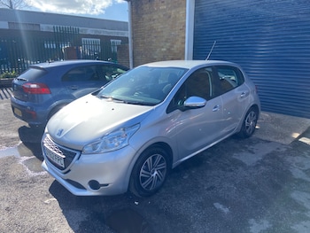 Used Peugeot 208 2012 for sale - 77743435: Photo