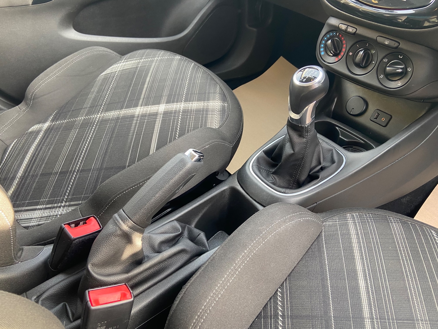 Used Vauxhall Corsa 2015 for sale - 76420237: Photo 20