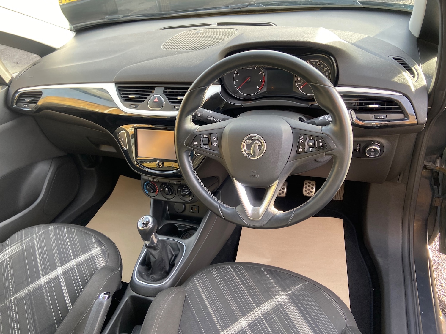 Used Vauxhall Corsa 2015 for sale - 76420237: Photo 22