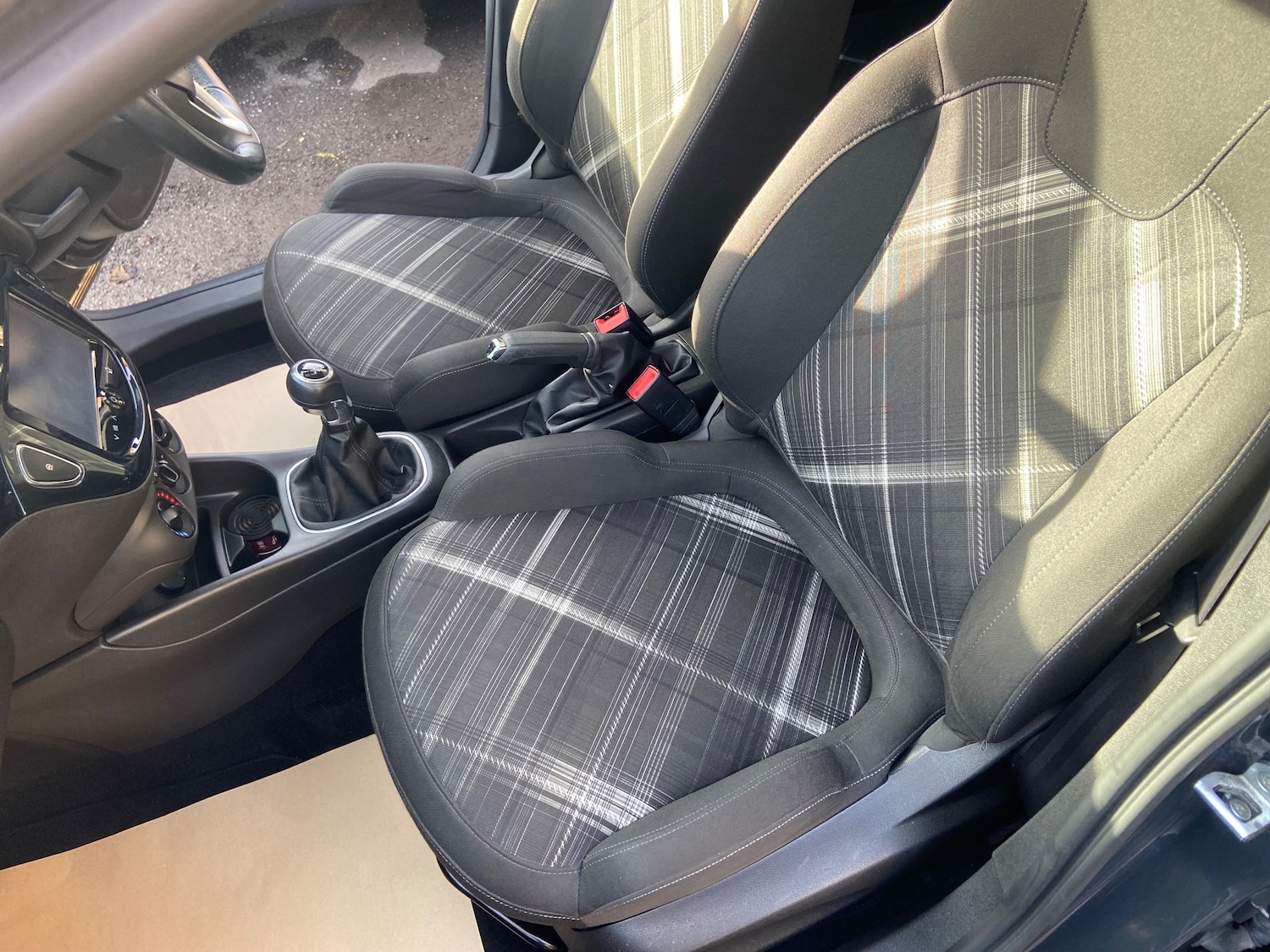 Used Vauxhall Corsa 2015 for sale - 76420237: Photo 34