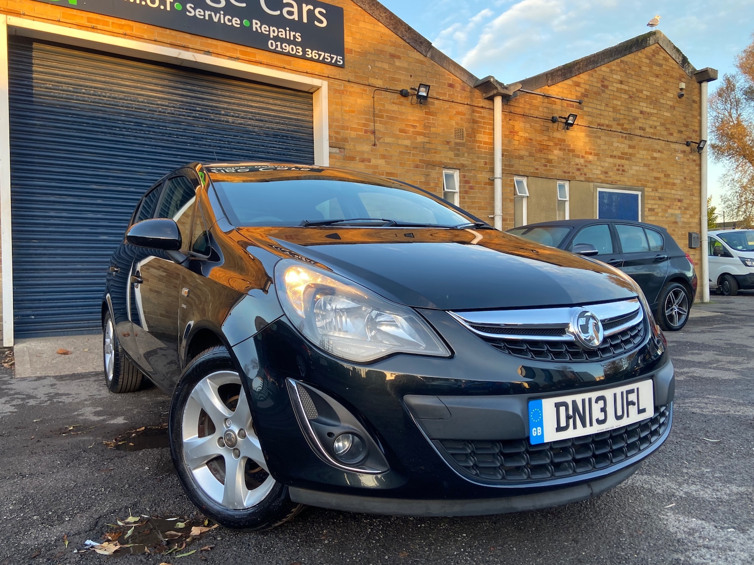 Used Vauxhall Corsa 2013 for sale - 76693557: Photo 2