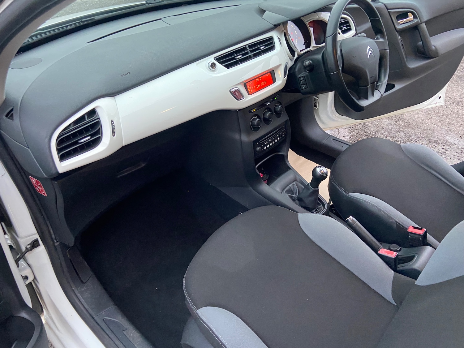 Used Citroen C3 2012 for sale - 77050998: Photo 15