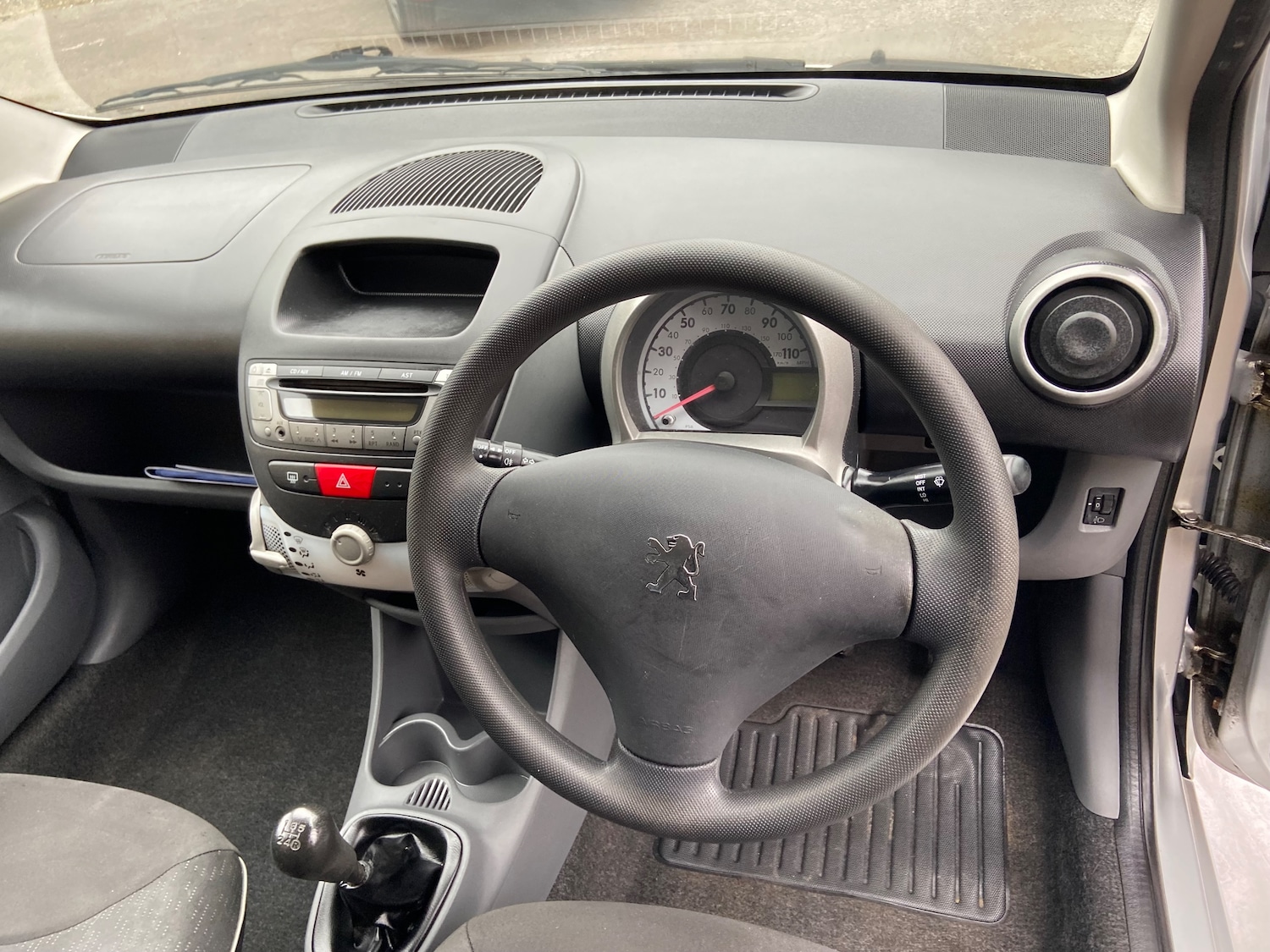 Used Peugeot 107 2010 for sale - 76246050: Photo 21