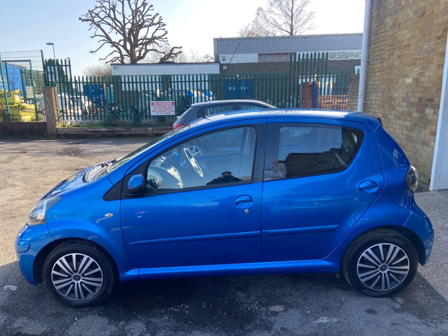 Used Toyota AYGO 2010 for sale - 77673996: Photo 13