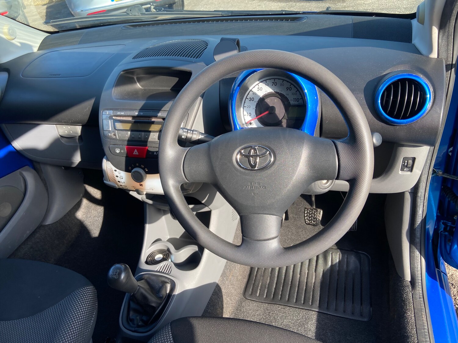 Used Toyota AYGO 2010 for sale - 77673996: Photo 27