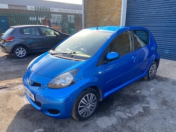 Used Toyota AYGO 2010 for sale - 77673996: Photo