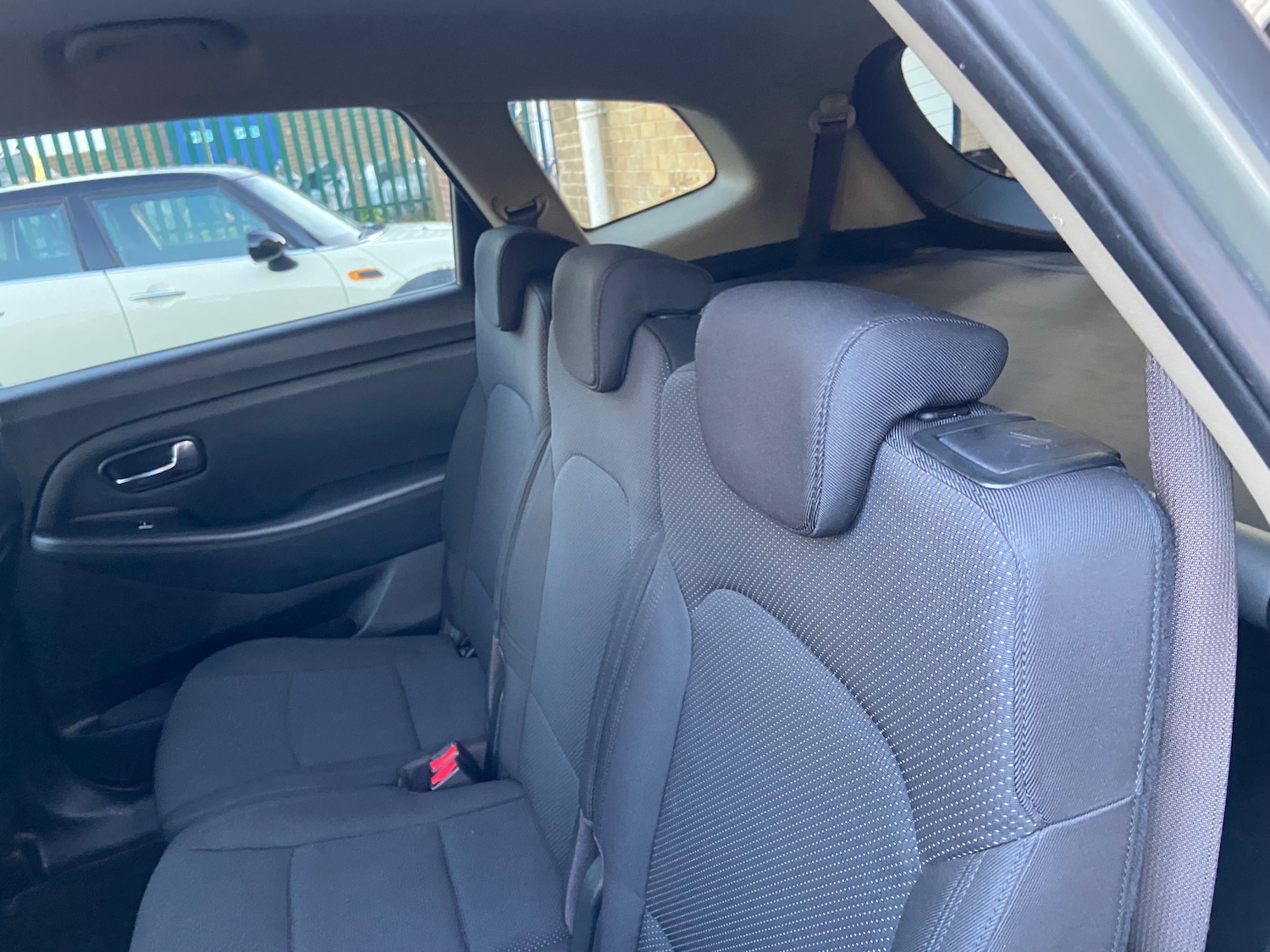 Used Kia Carens 2015 for sale - 77927515: Photo 15