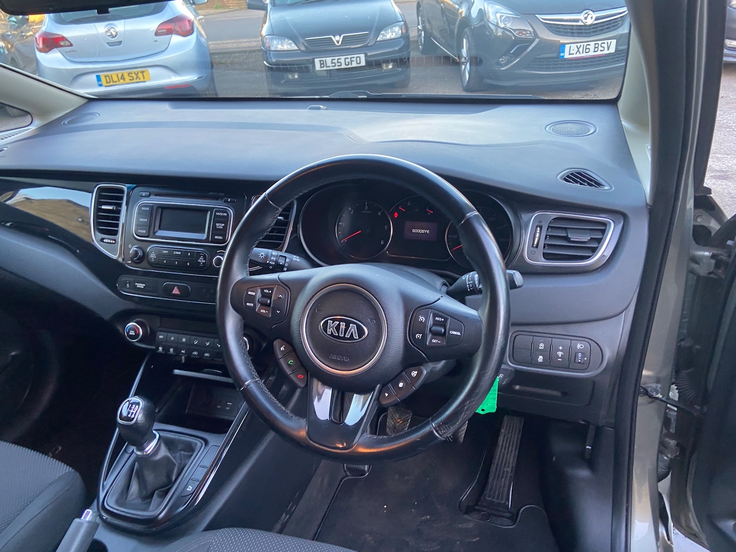 Used Kia Carens 2015 for sale - 77927515: Photo 25