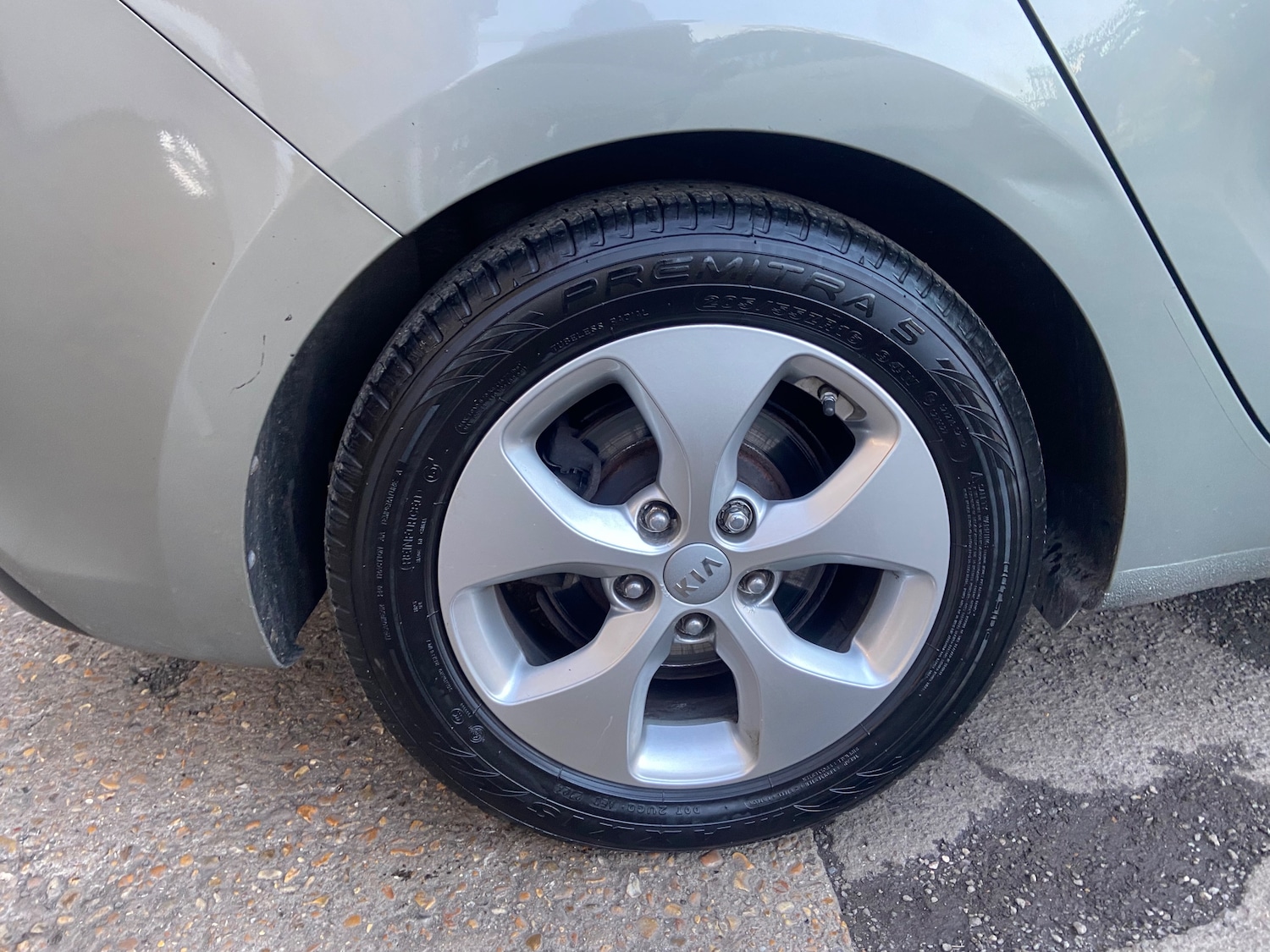 Used Kia Carens 2015 for sale - 77927515: Photo 28