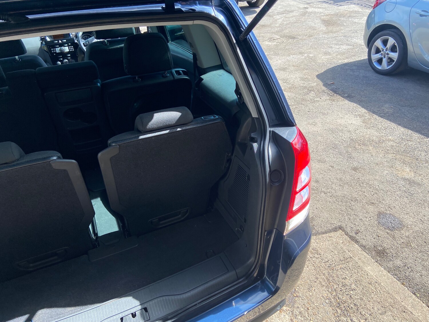 Used Vauxhall Zafira 2012 for sale - 78118138: Photo 28