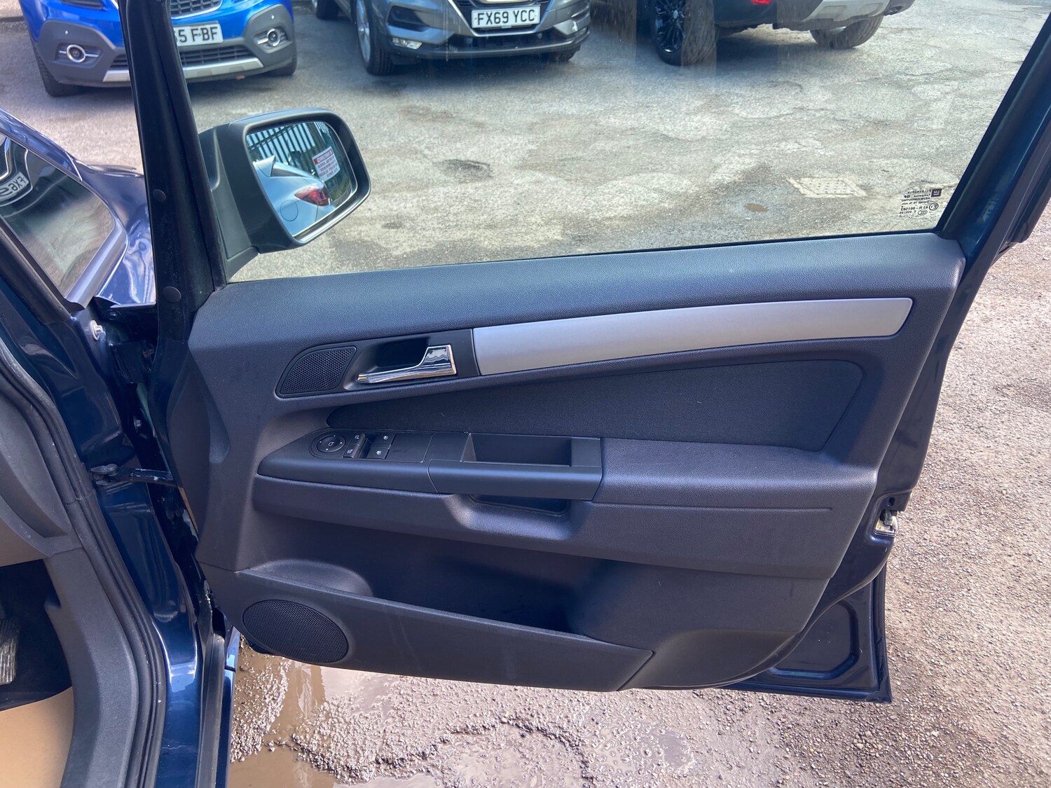 Used Vauxhall Zafira 2012 for sale - 78118138: Photo 37