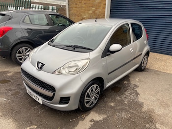 Used Peugeot 107 2011 for sale - 76087276: Photo