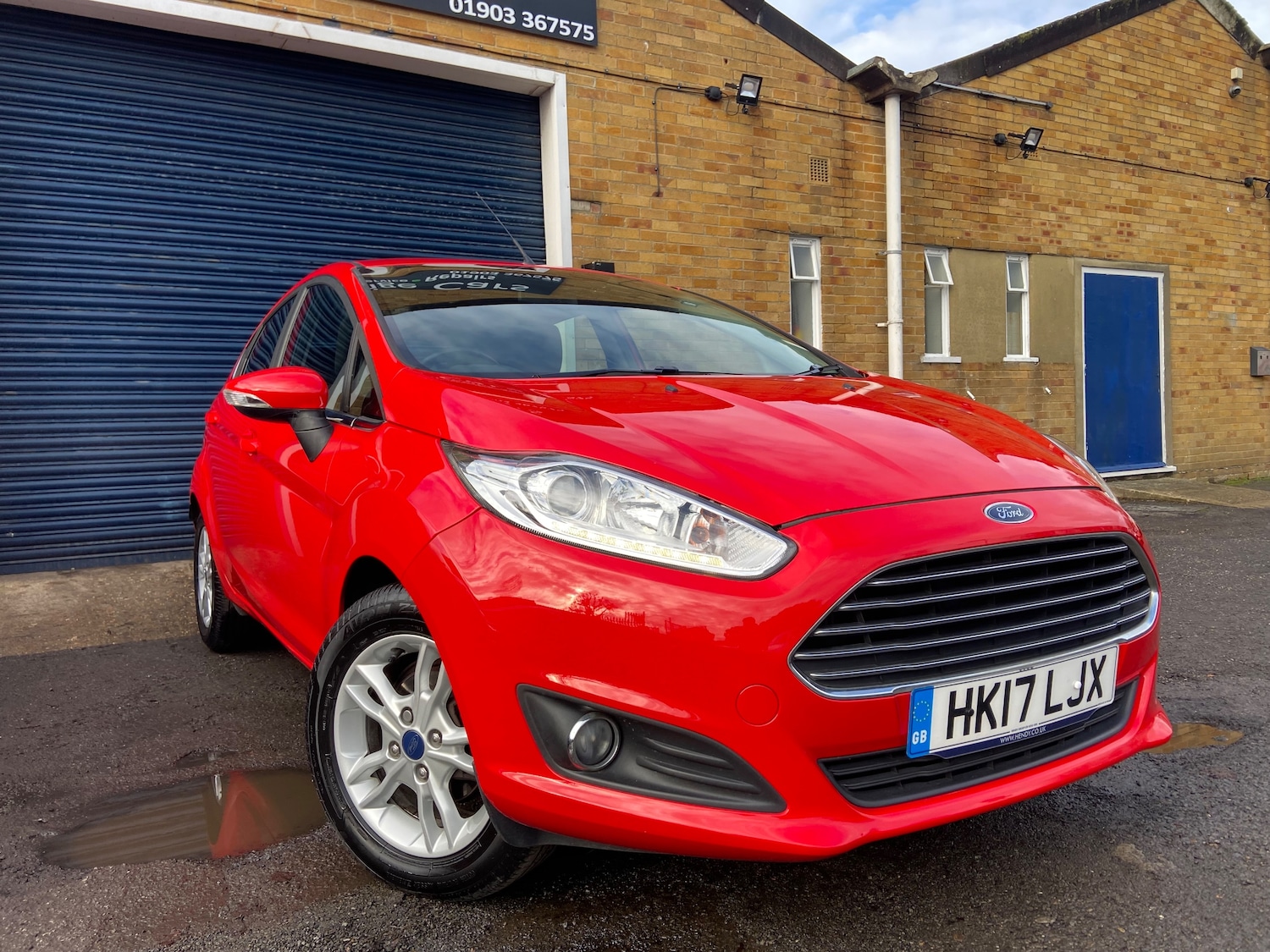 Used Ford Fiesta 2017 for sale - 76842324: Photo 2