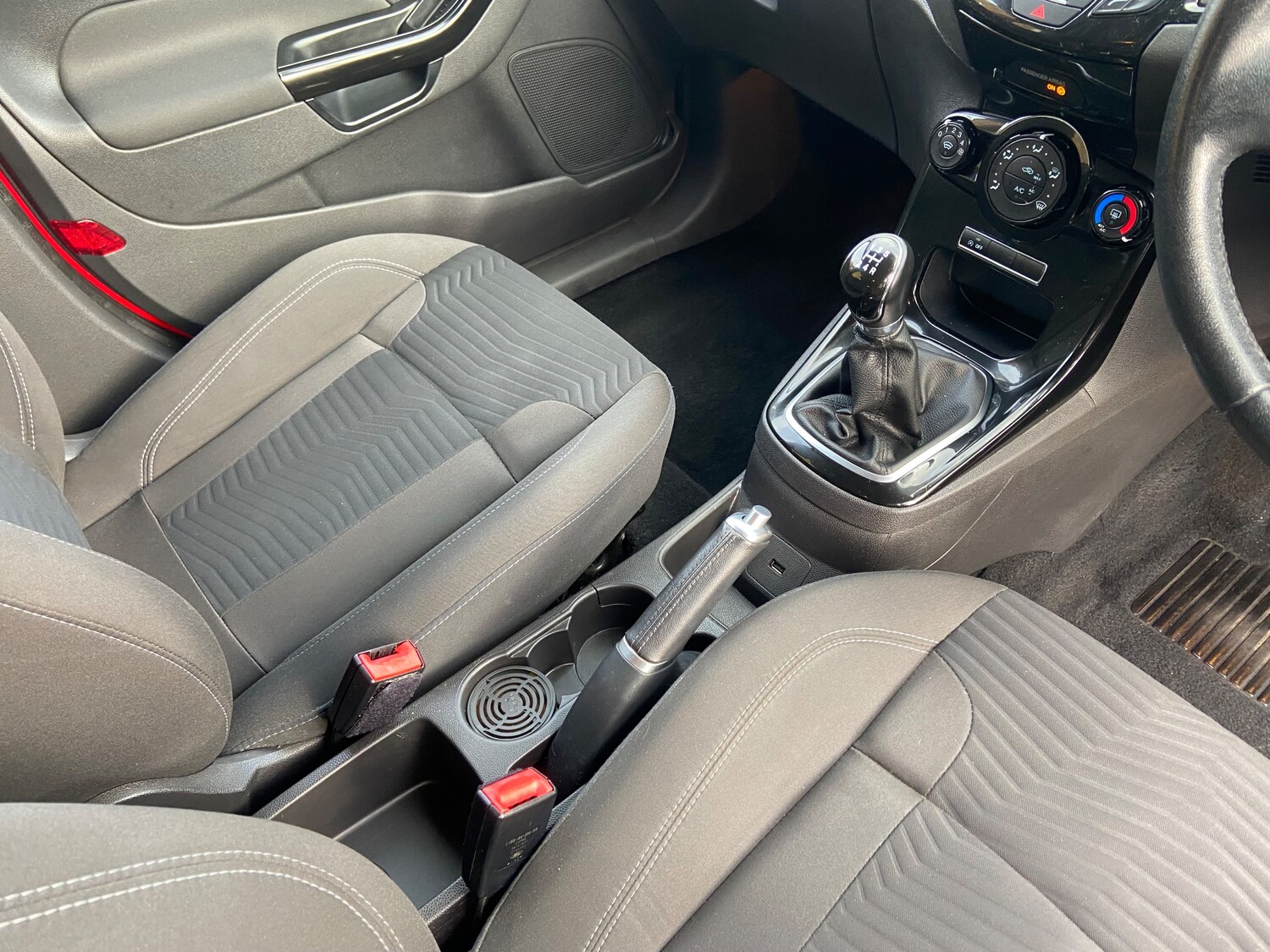 Used Ford Fiesta 2017 for sale - 76842324: Photo 31