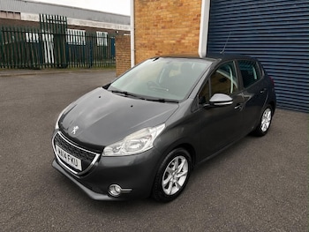 Used Peugeot 208 2014 for sale - 78799638: Photo