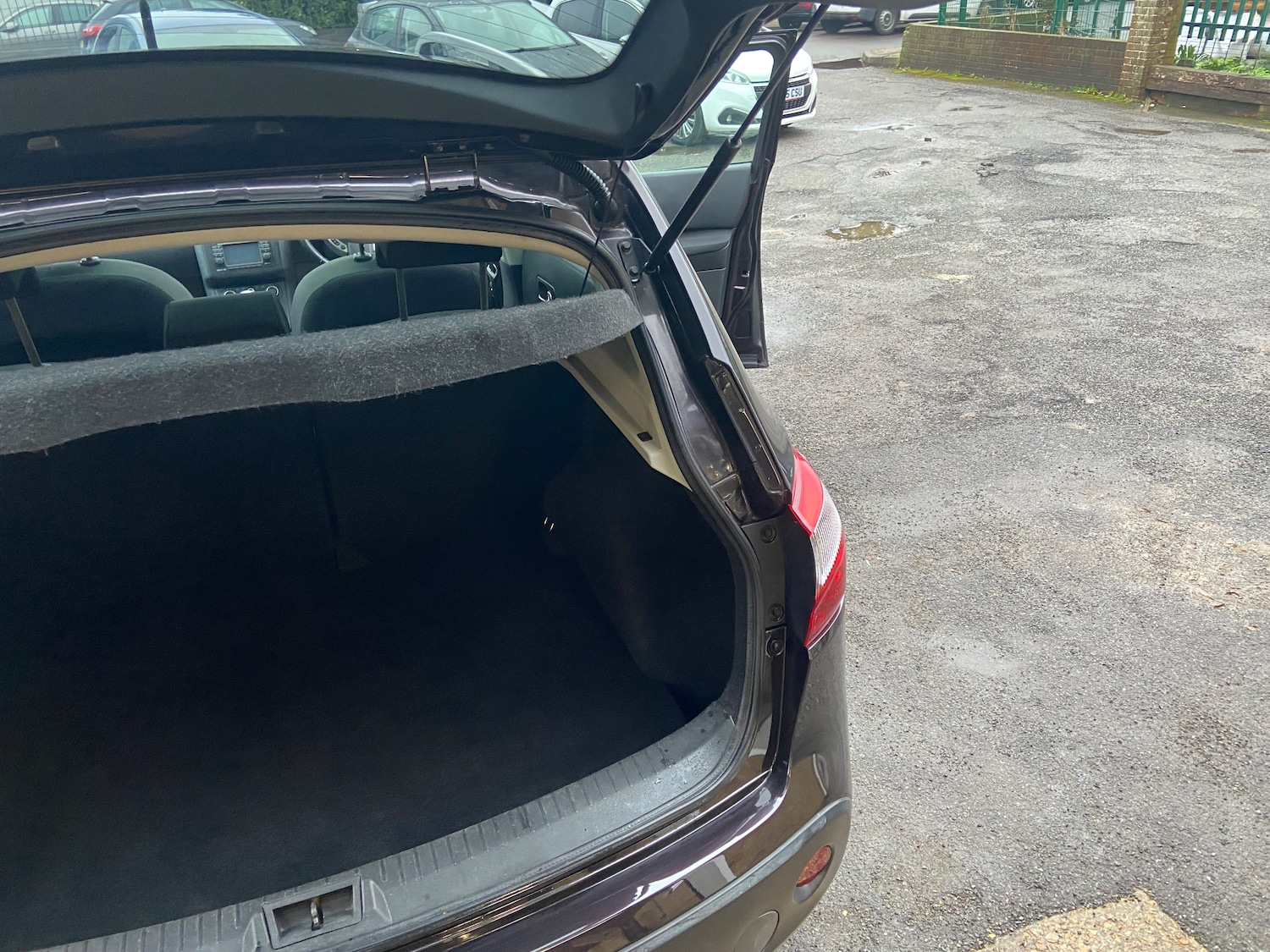 Used Nissan Qashqai 2011 for sale - 77608023: Photo 23