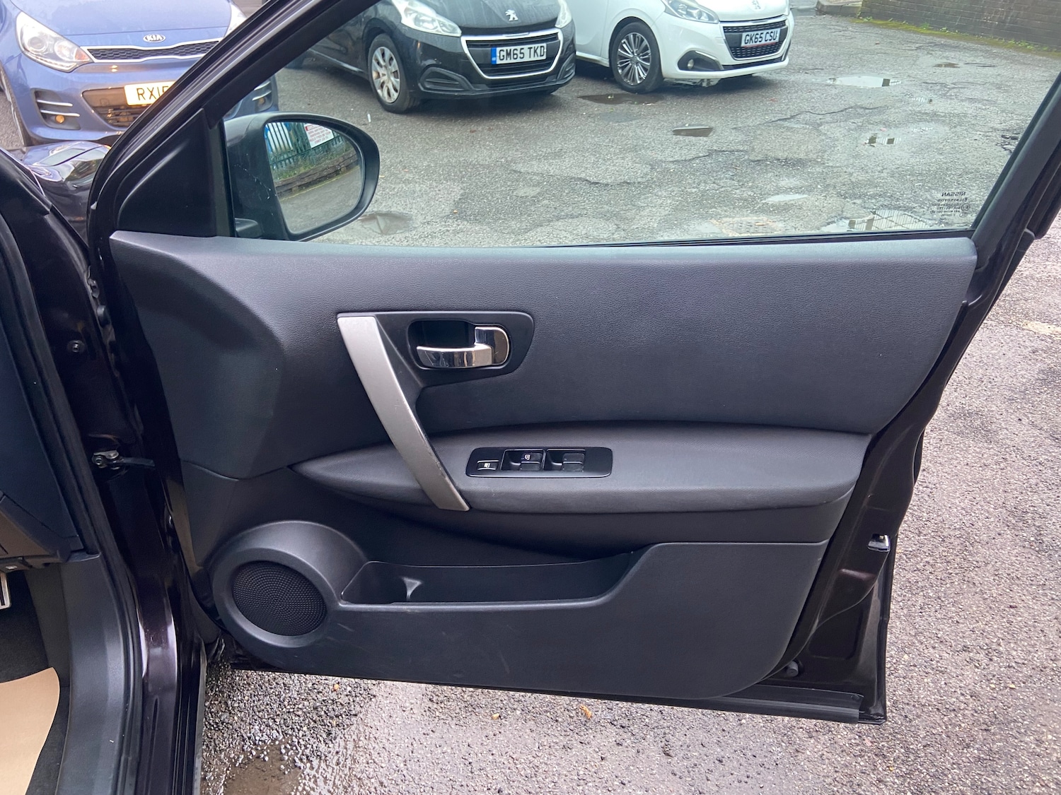 Used Nissan Qashqai 2011 for sale - 77608023: Photo 31