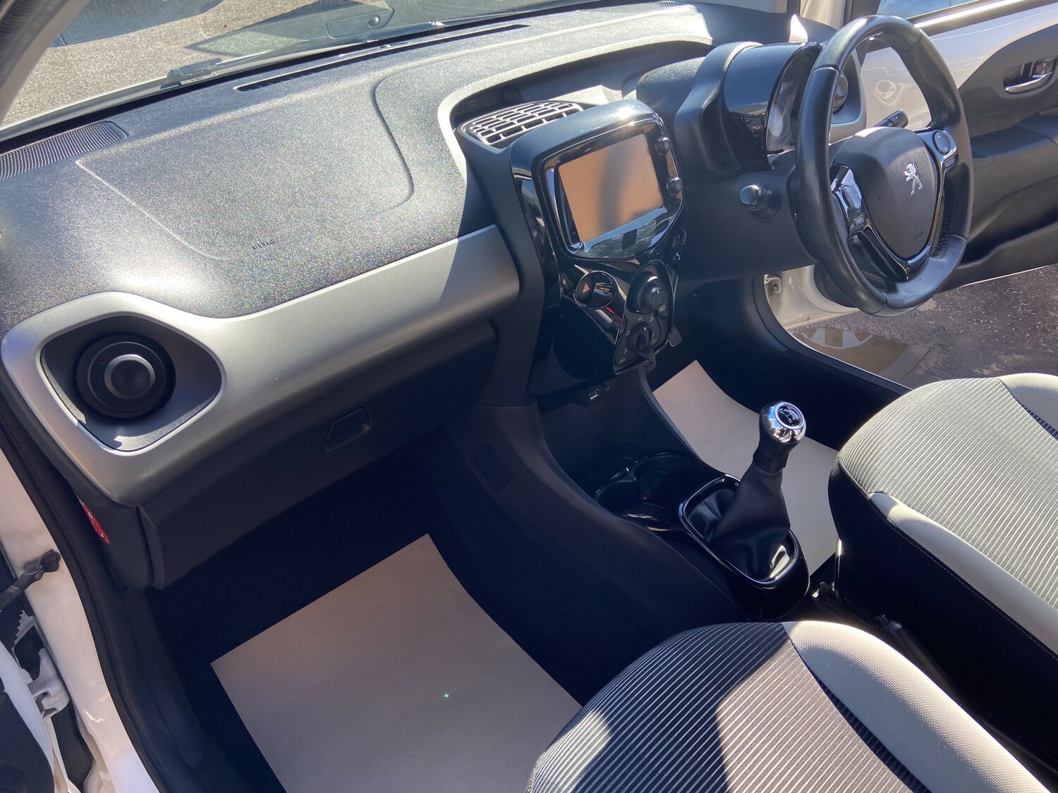 Used Peugeot 108 2016 for sale - 77899038: Photo 22