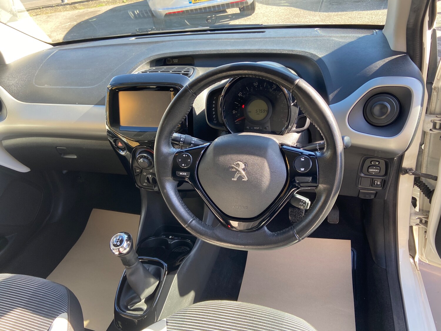 Used Peugeot 108 2016 for sale - 77899038: Photo 32