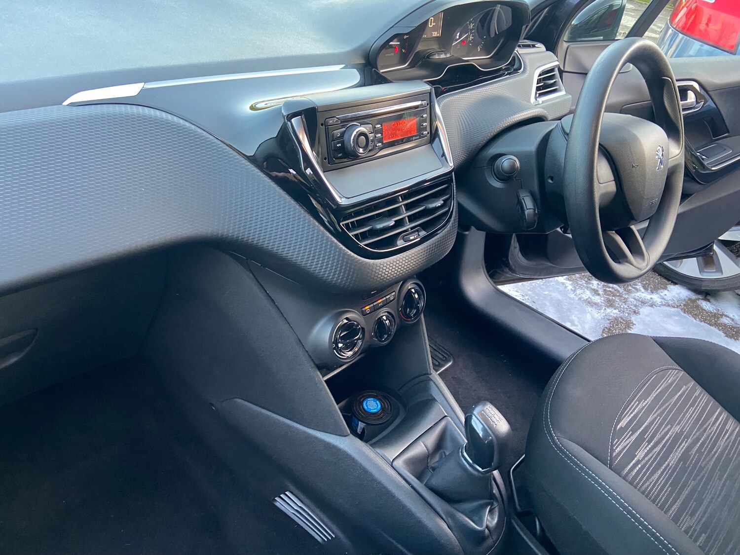 Used Peugeot 208 2016 for sale - 77673993: Photo 19