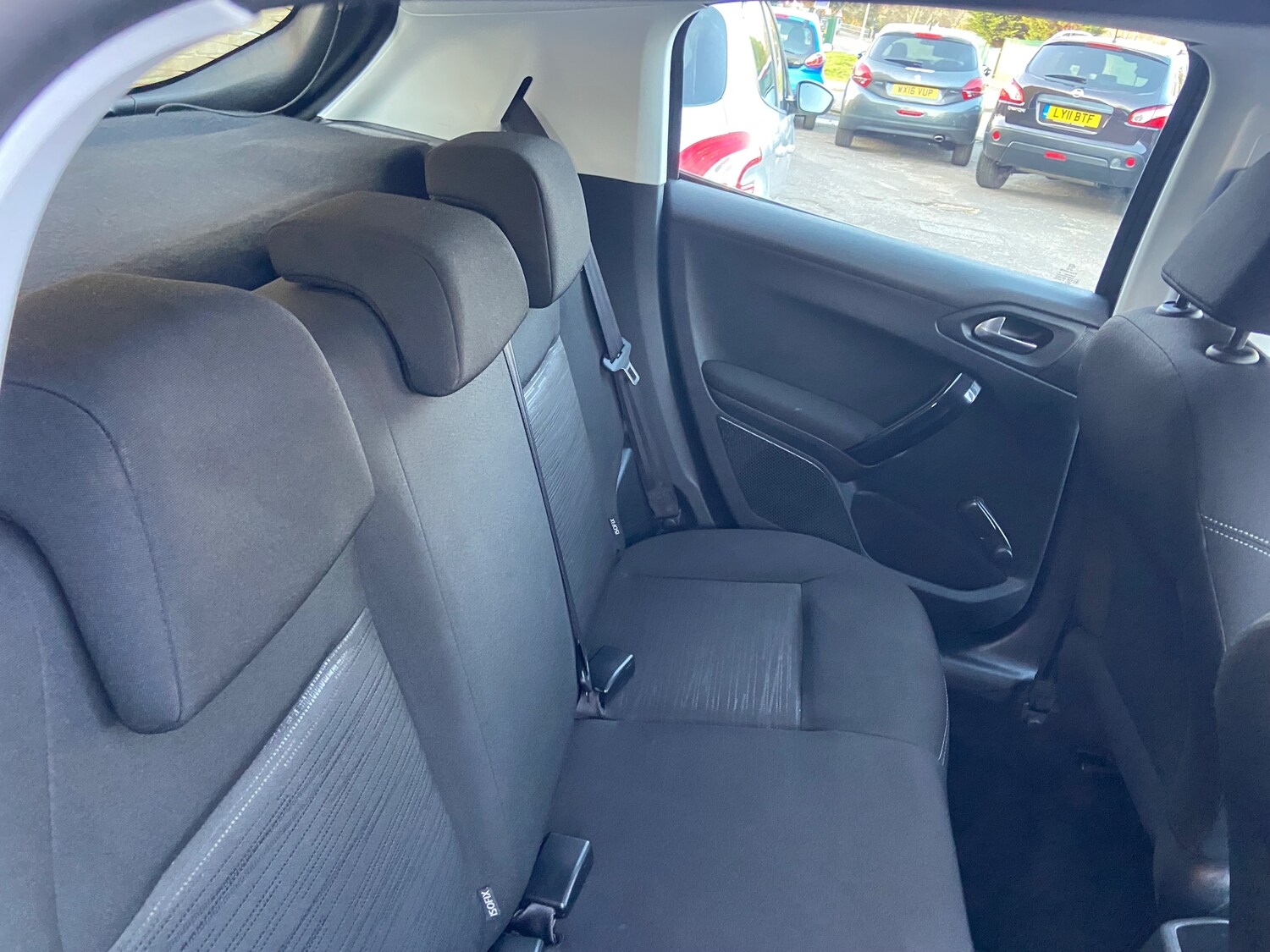 Used Peugeot 208 2016 for sale - 77673993: Photo 29