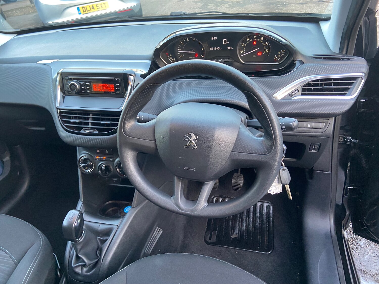 Used Peugeot 208 2016 for sale - 77673993: Photo 32