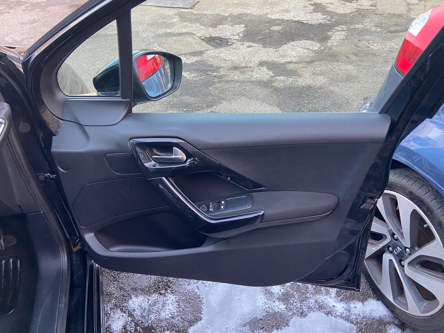 Used Peugeot 208 2016 for sale - 77673993: Photo 36