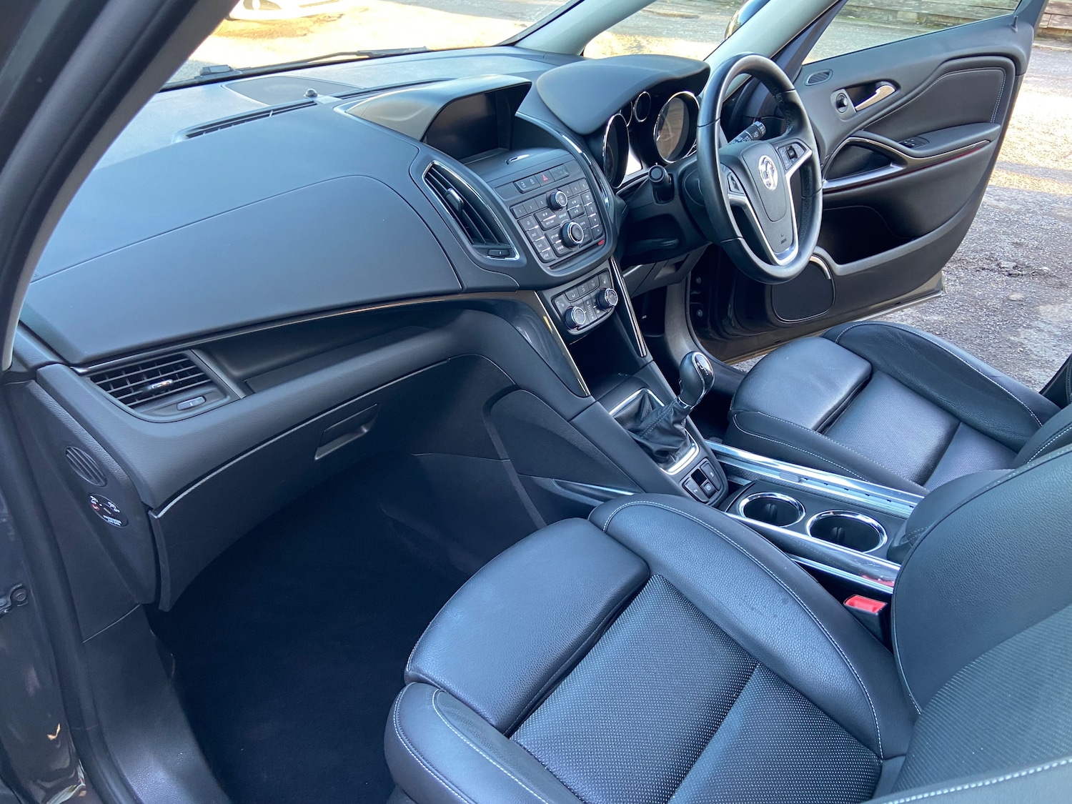 Used Vauxhall Zafira 2016 for sale - 77942200: Photo 16