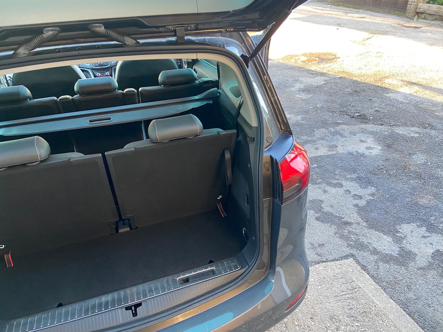 Used Vauxhall Zafira 2016 for sale - 77942200: Photo 24