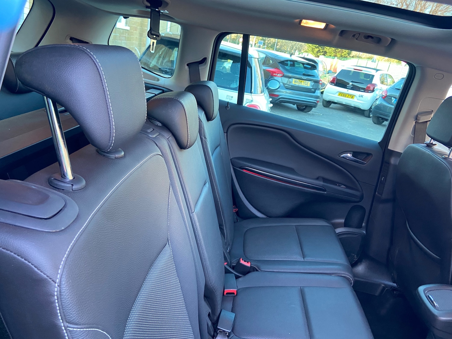 Used Vauxhall Zafira 2016 for sale - 77942200: Photo 25