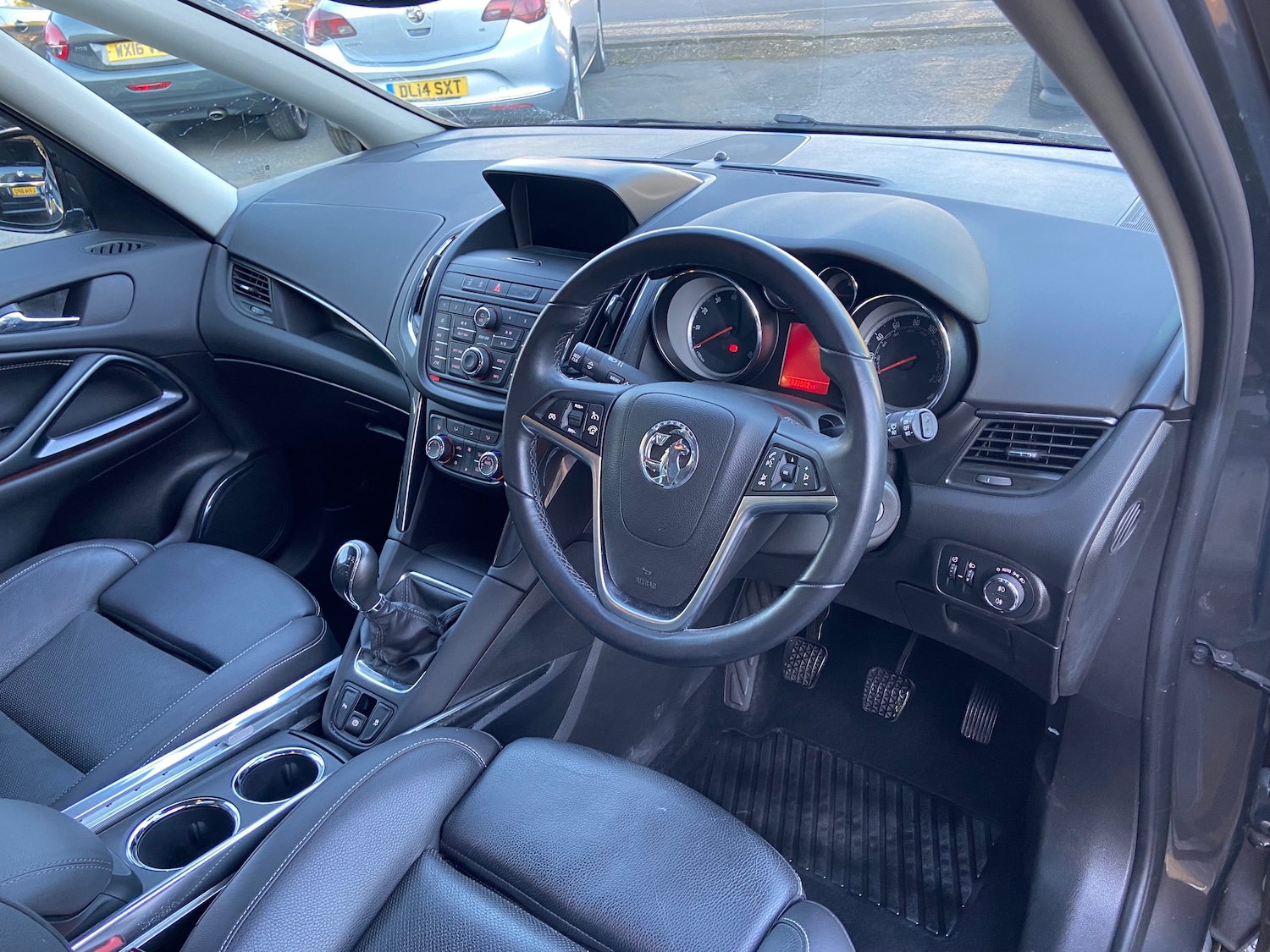 Used Vauxhall Zafira 2016 for sale - 77942200: Photo 31