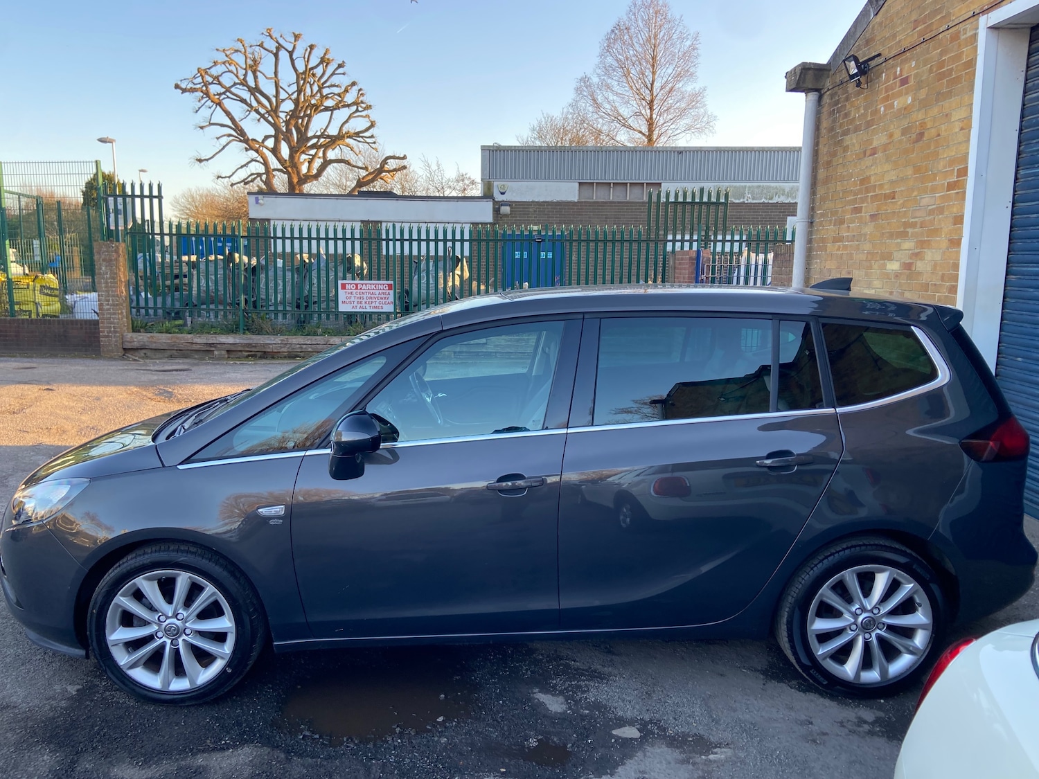 Used Vauxhall Zafira 2016 for sale - 77942200: Photo 6
