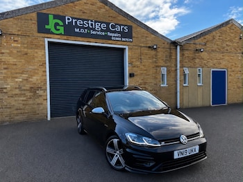 Used Volkswagen Golf 2019 for sale - 78789276: Photo