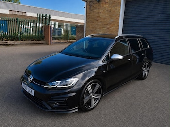 Used Volkswagen Golf 2019 for sale - 78789276: Photo