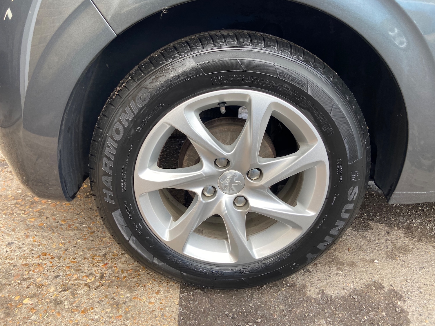 Used Peugeot 208 2015 for sale - 76501189: Photo 11