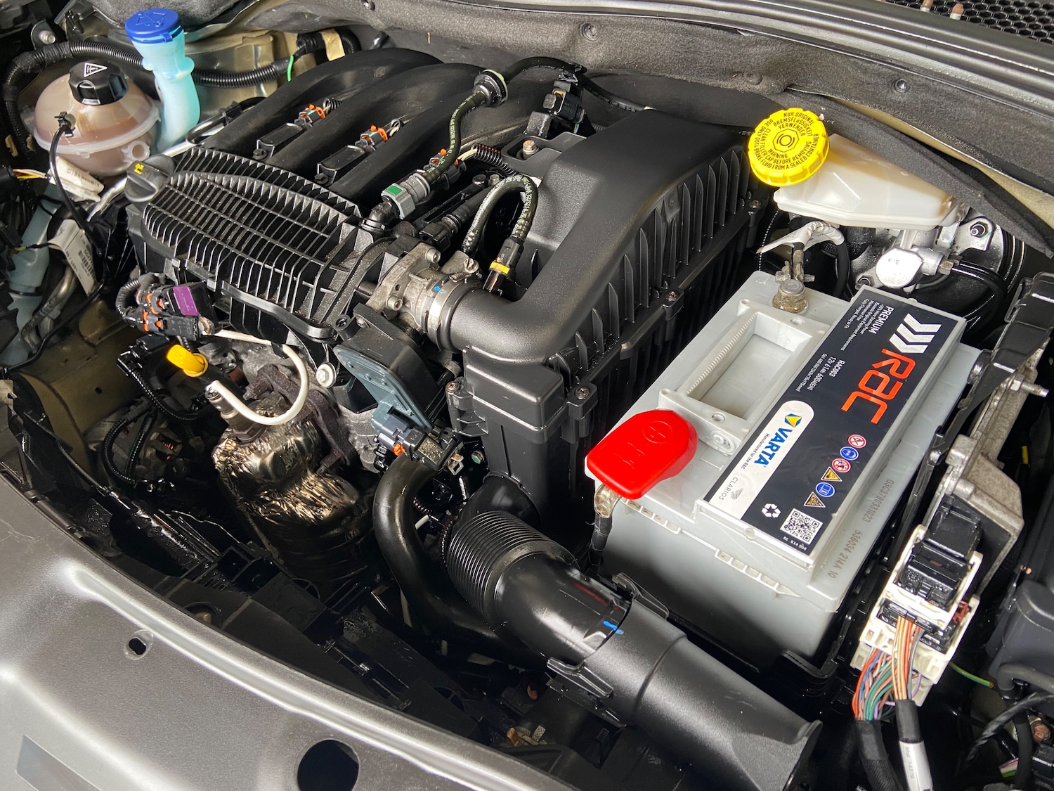 Used Peugeot 208 2015 for sale - 76501189: Photo 14