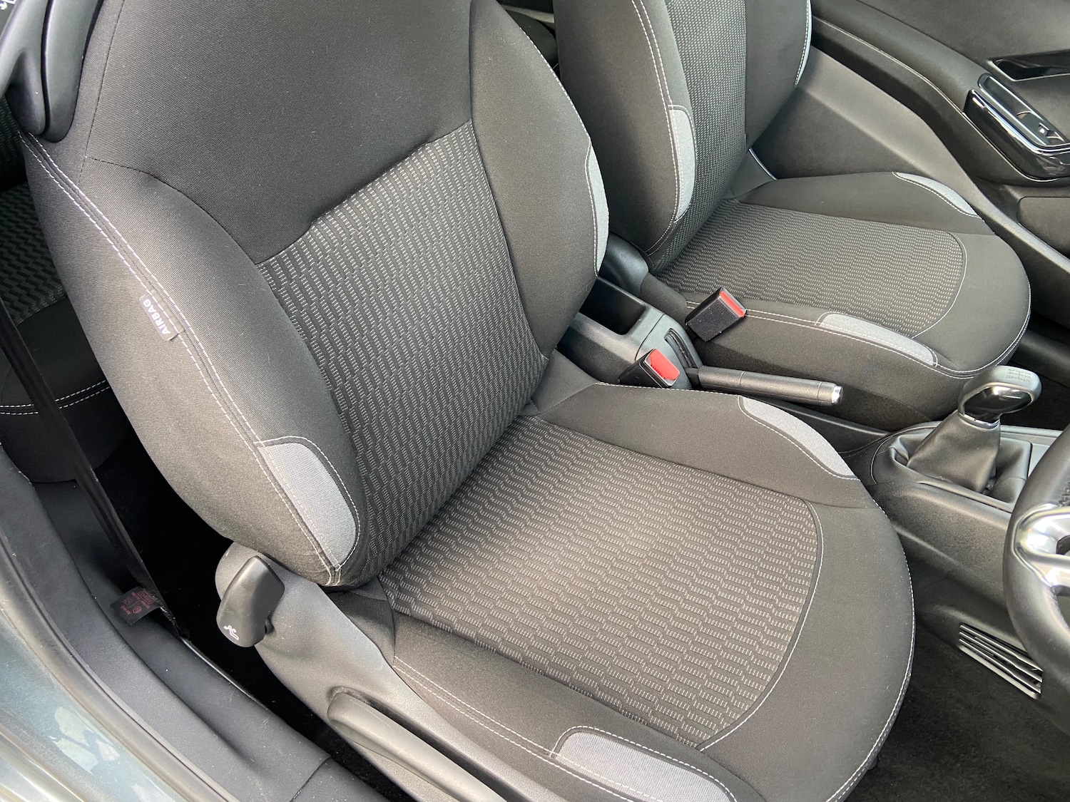 Used Peugeot 208 2015 for sale - 76501189: Photo 18