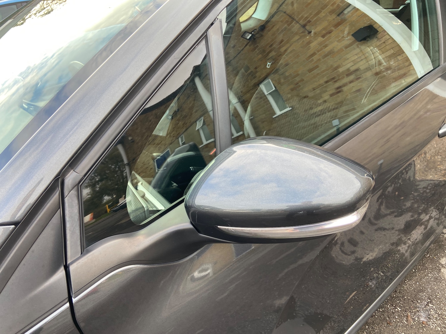 Used Peugeot 208 2015 for sale - 76501189: Photo 25