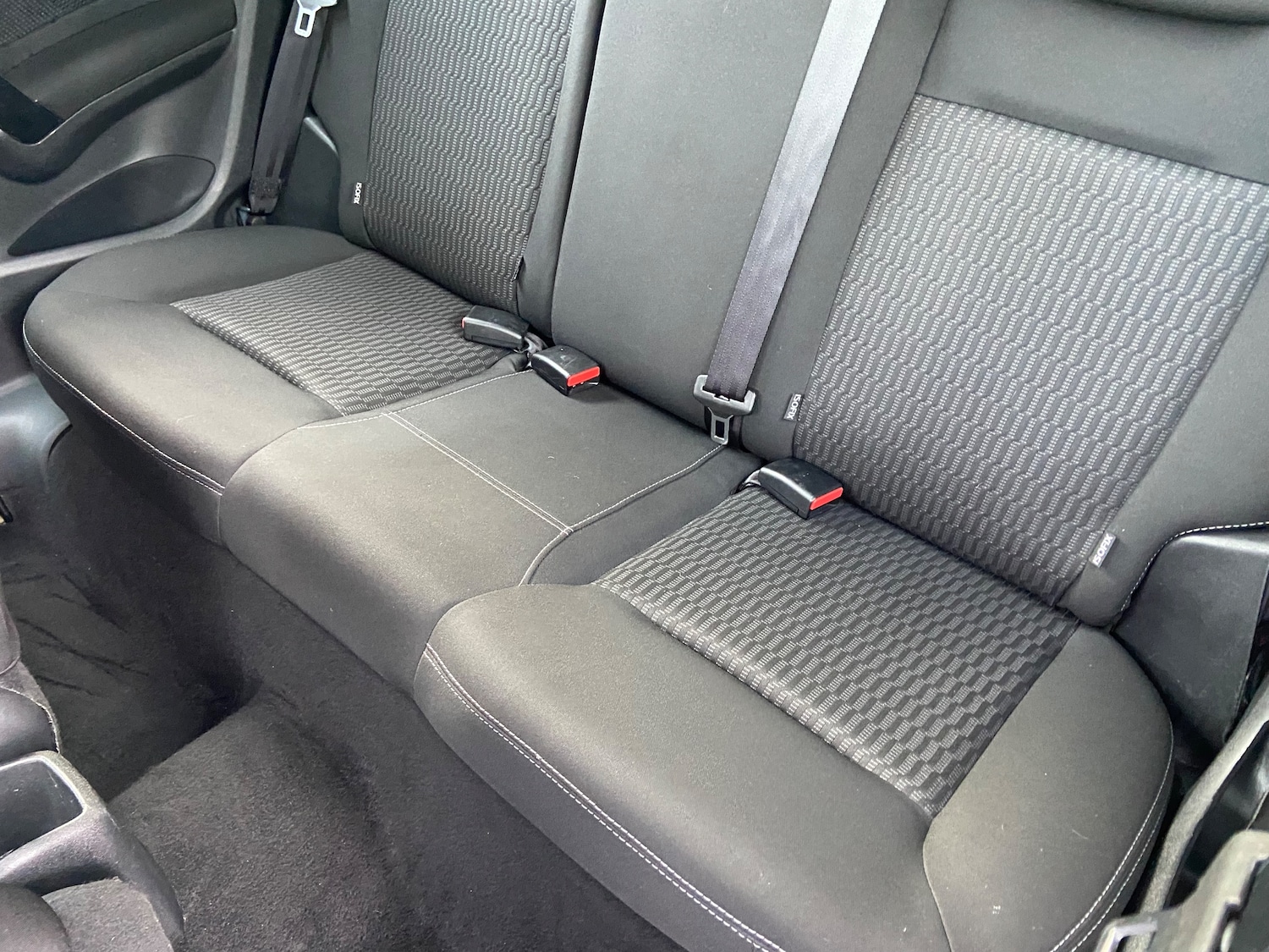 Used Peugeot 208 2015 for sale - 76501189: Photo 29