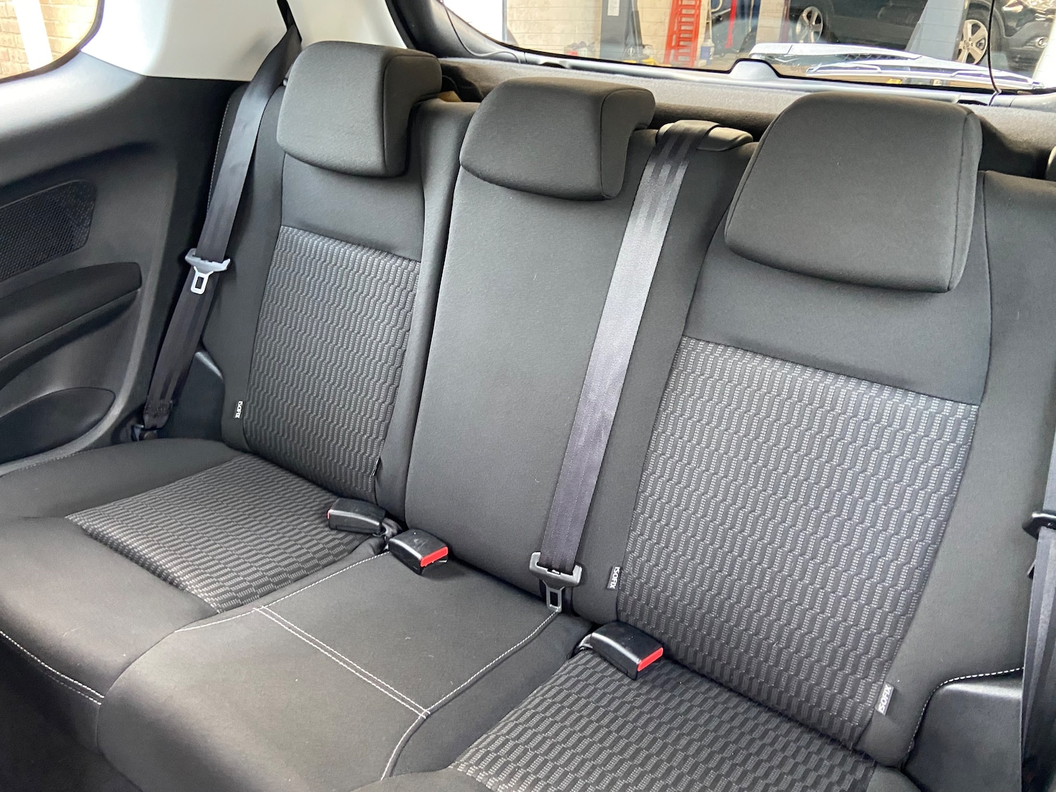 Used Peugeot 208 2015 for sale - 76501189: Photo 30