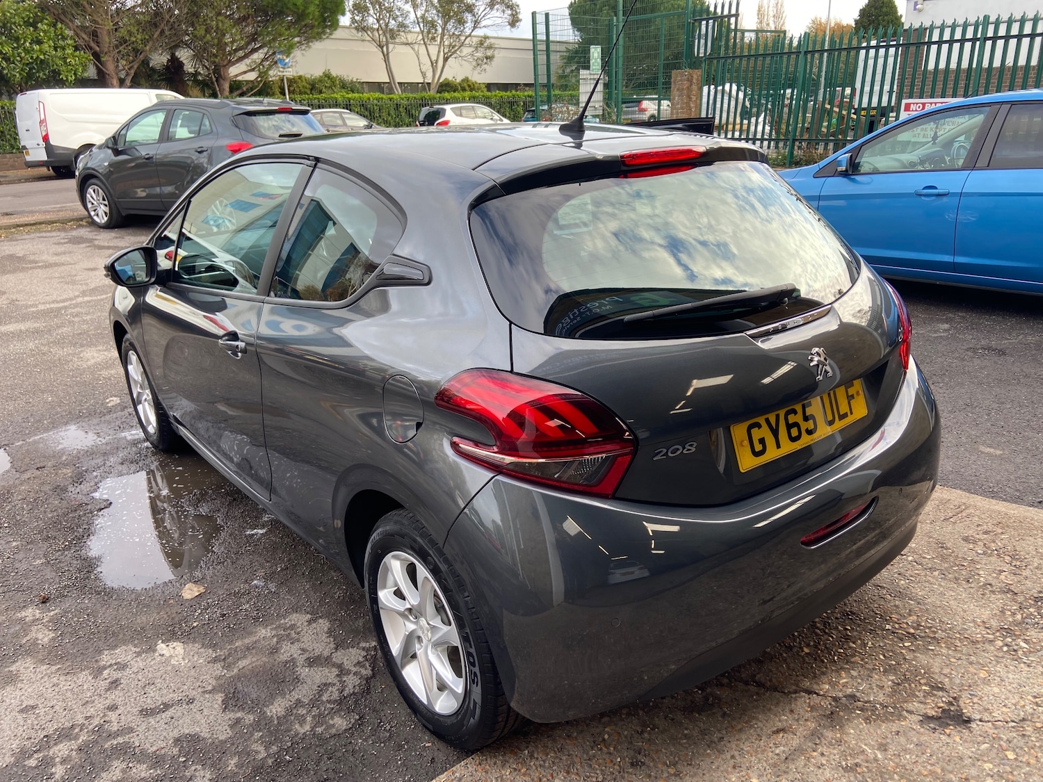 Used Peugeot 208 2015 for sale - 76501189: Photo 6