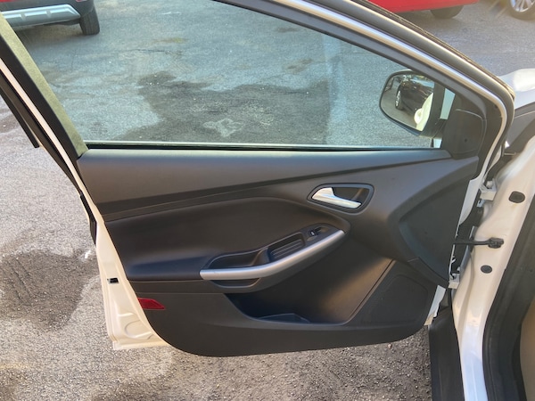 Used Ford Focus 2018 for sale - 76281081: Photo 17