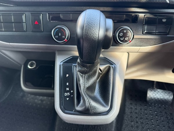 Used Volkswagen Transporter 2021 for sale - 74773095: Photo 9