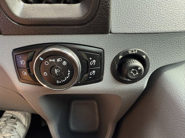 Used Ford Transit 2018 for sale - 75067926: Photo 25