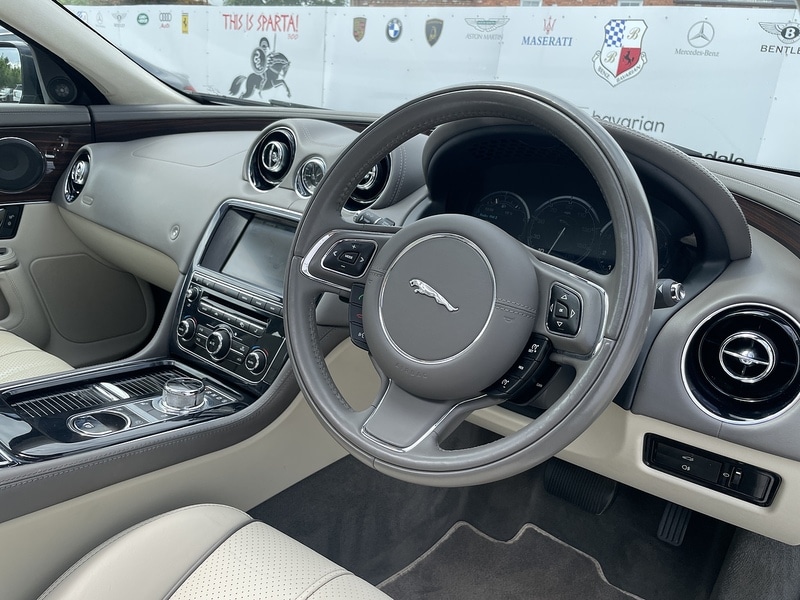 Used Jaguar XJ 2014 for sale - 76403220: Photo 19