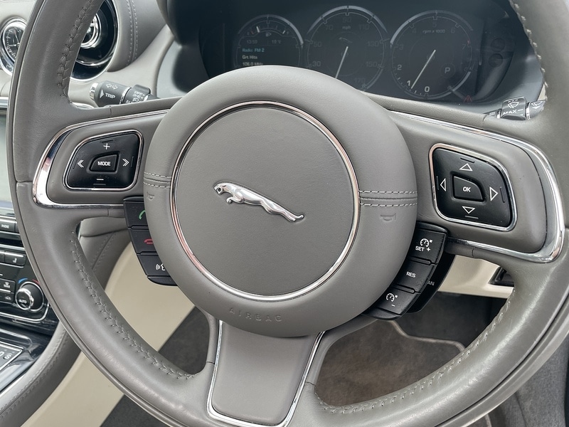 Used Jaguar XJ 2014 for sale - 76403220: Photo 20