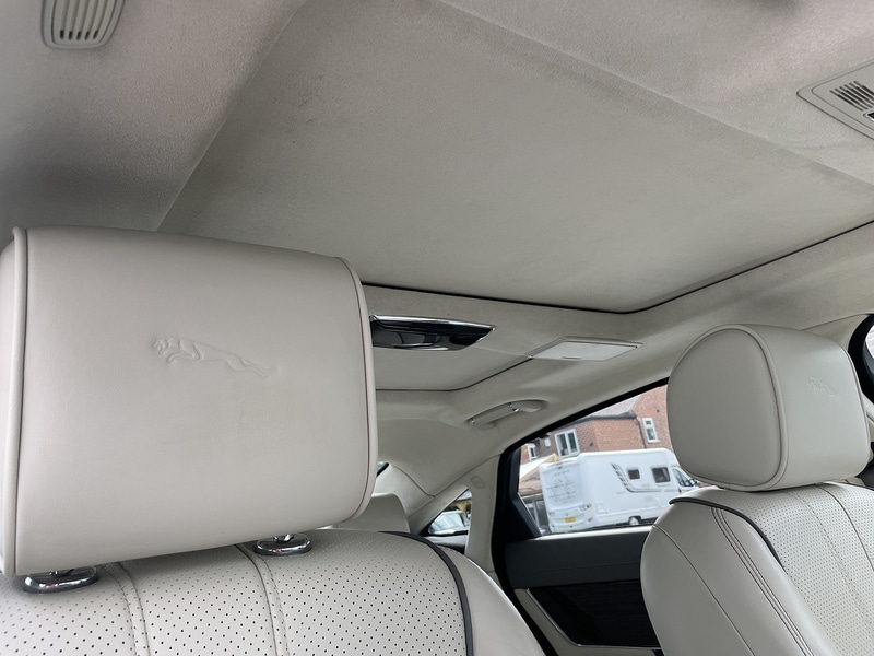 Used Jaguar XJ 2014 for sale - 76403220: Photo 32