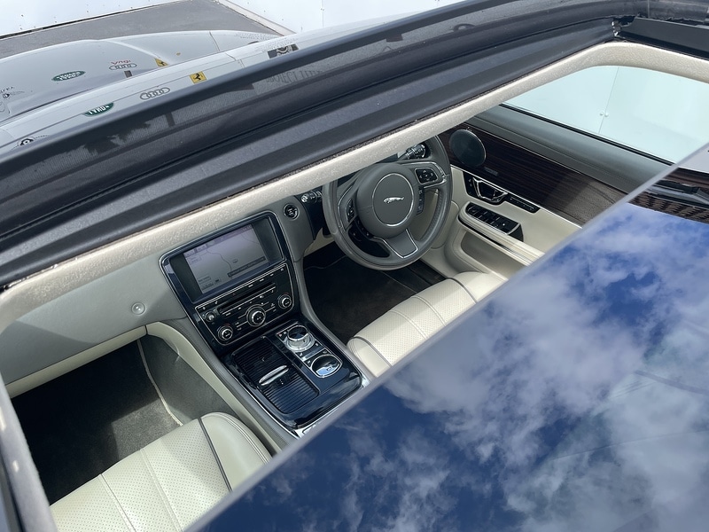 Used Jaguar XJ 2014 for sale - 76403220: Photo 34