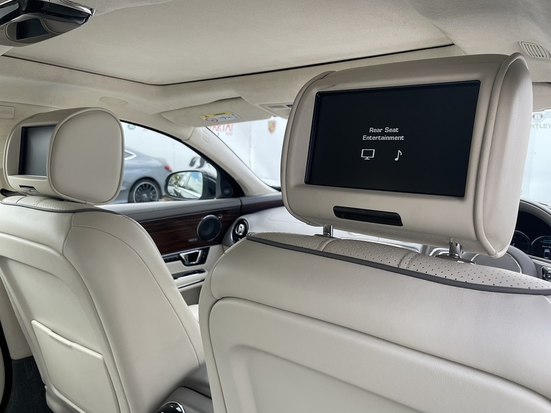 Used Jaguar XJ 2014 for sale - 76403220: Photo 36